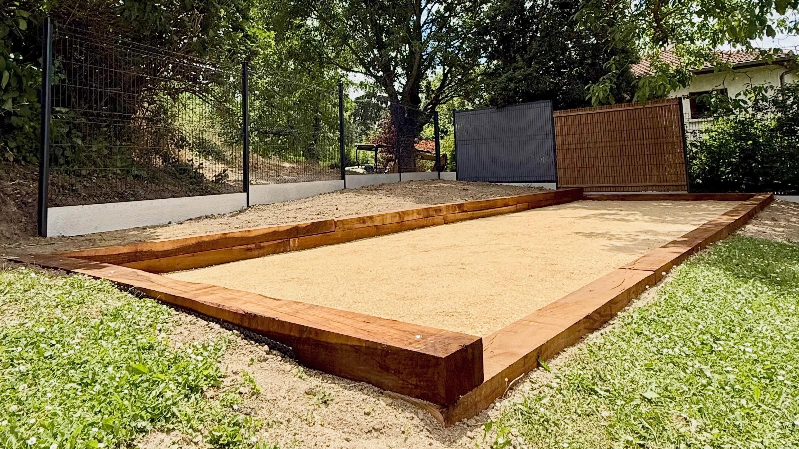 Création d’un terrain de pétanque sur mesure